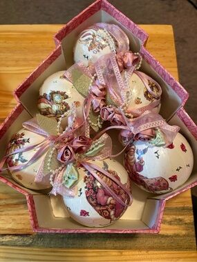 Vintage Dillards Pink Decorative Holiday Ornament Set Elegant Floral ALMOST NEW